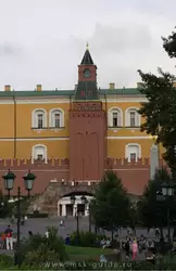 Александровский сад в Москве, Средняя Арсенальная (Гранёная) башня