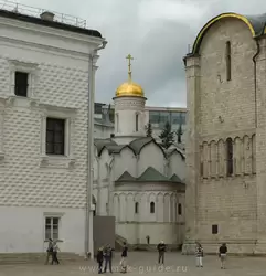 Церковь Ризоположения в Москве