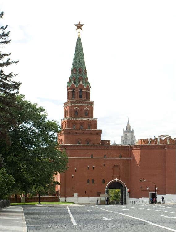Московский Кремль, Боровицкая башня