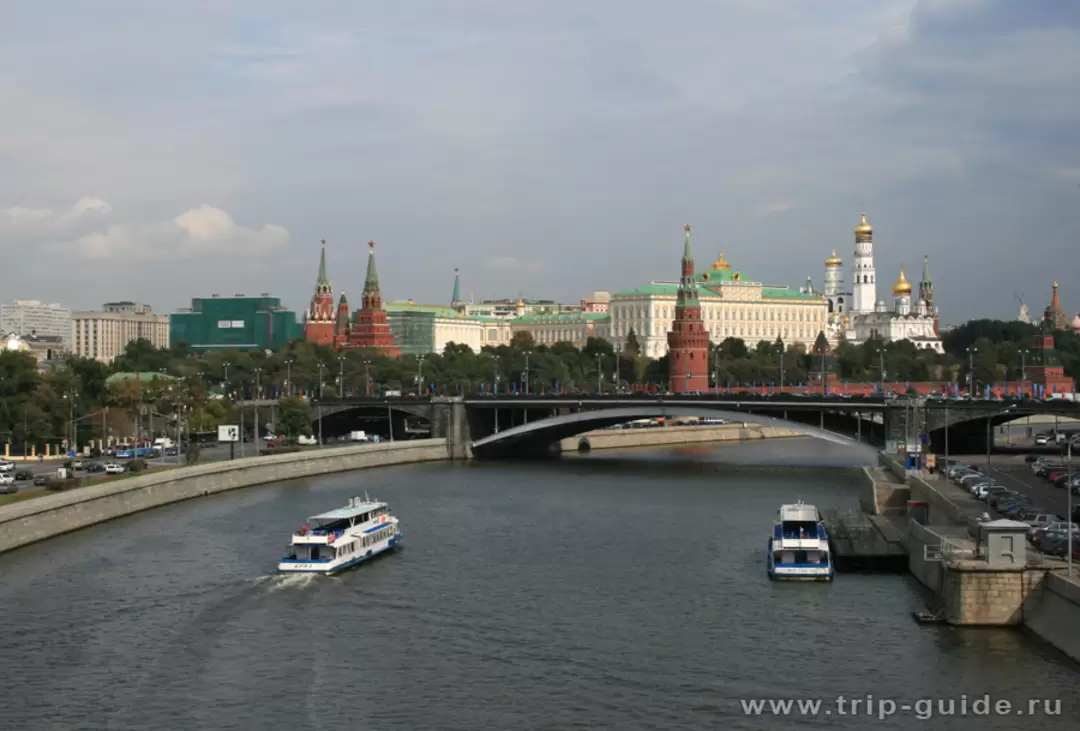 Патриарший мост, вид на кремль Патриарший мост, вид на кремль