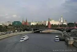 Вид на кремль с Патриаршего моста