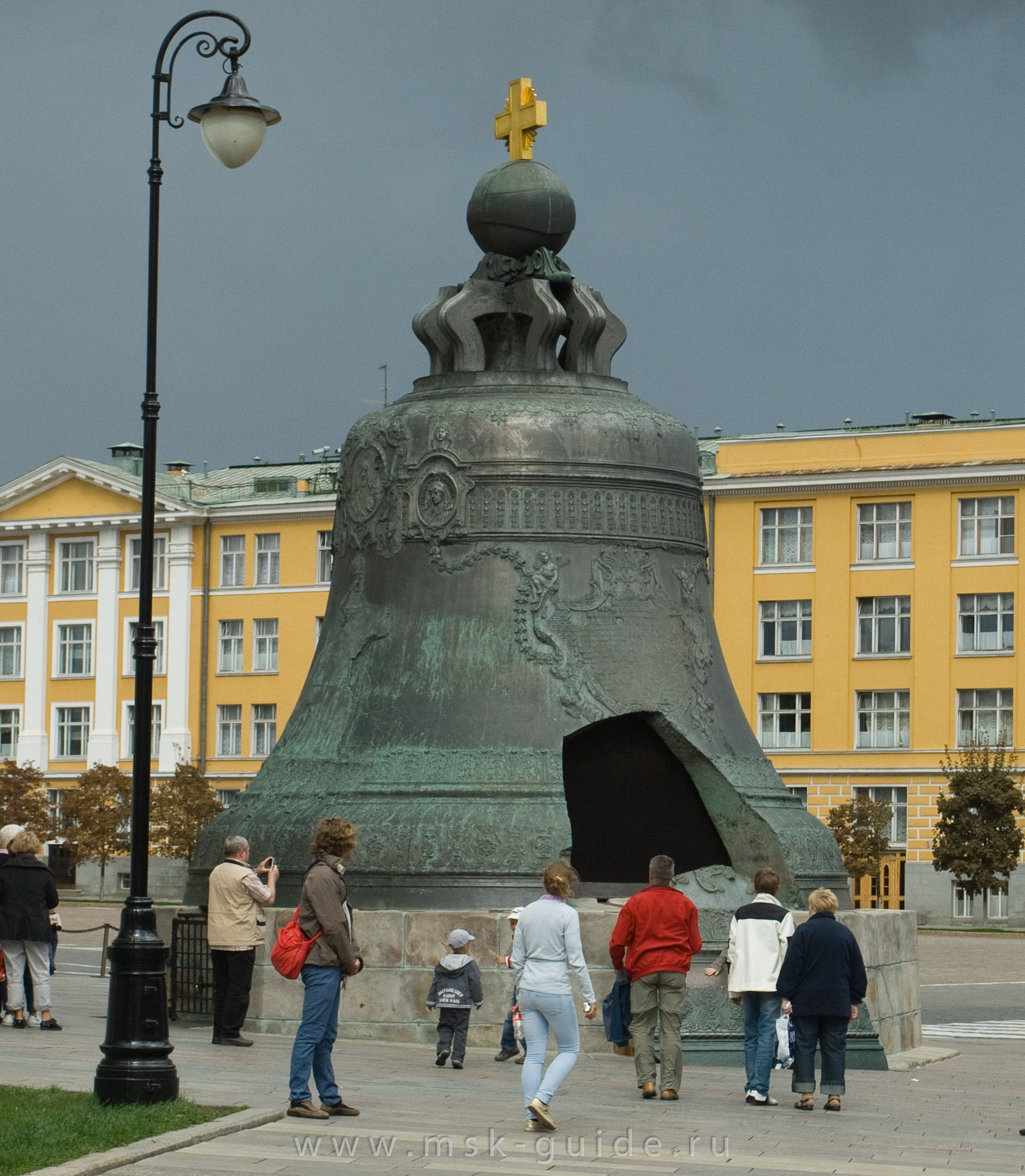 Царь колокол в Москве