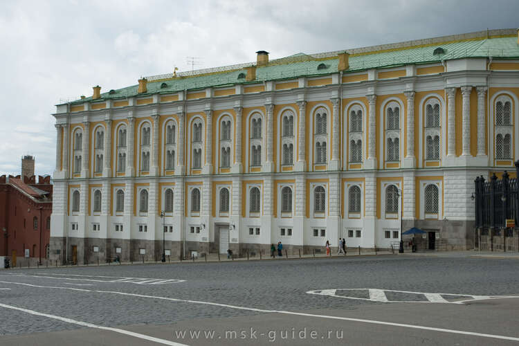 Оружейная палата в Москве