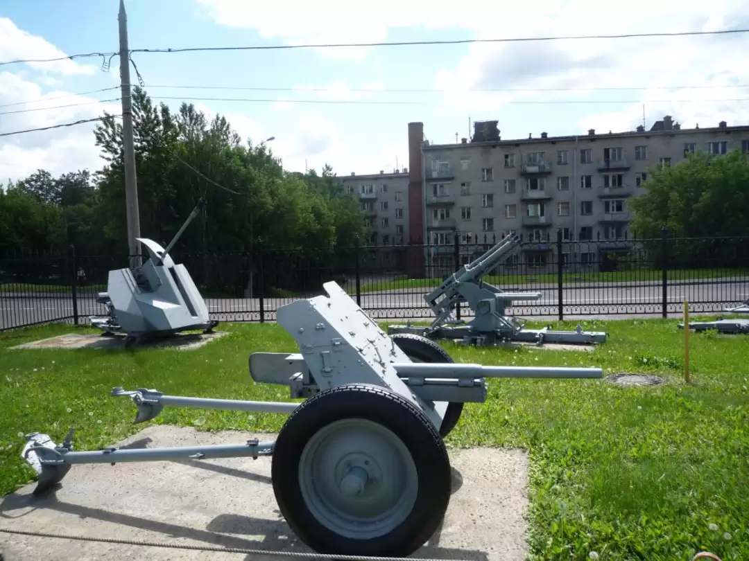 Выставка военной техники на Поклонной горе Выставка военной техники на Поклонной горе