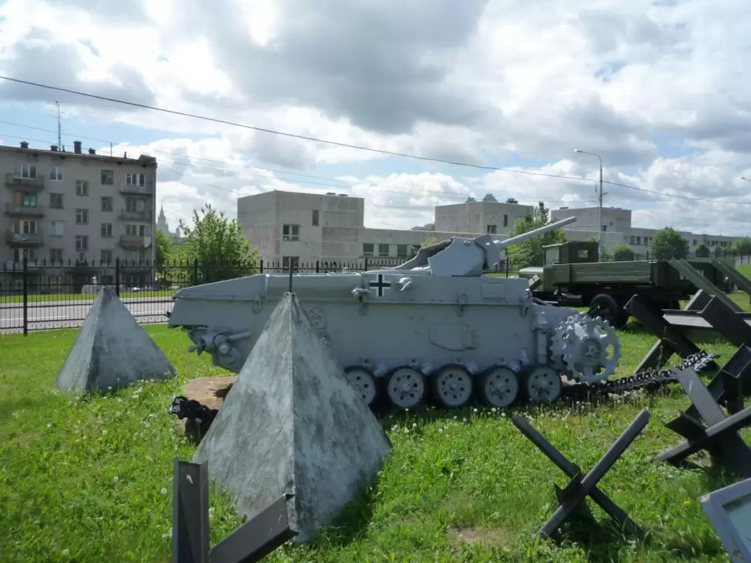 Выставка военной техники на Поклонной горе Выставка военной техники на Поклонной горе