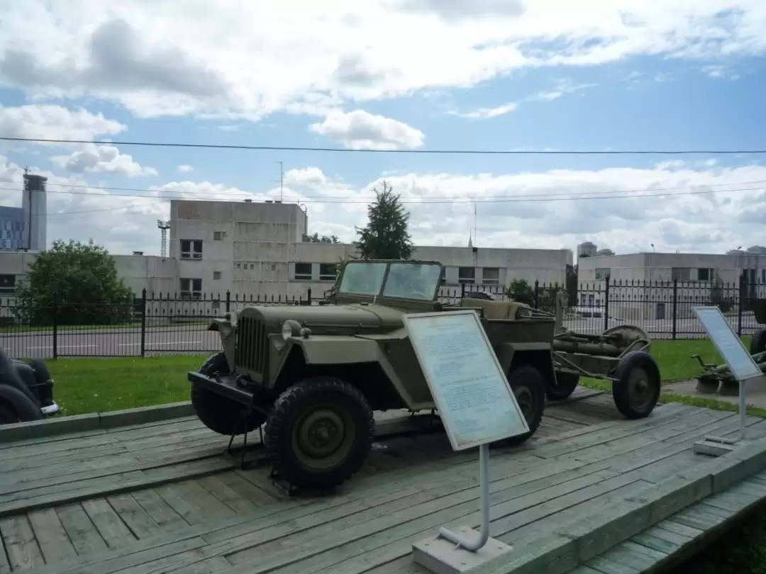 Выставка военной техники на Поклонной горе Выставка военной техники на Поклонной горе