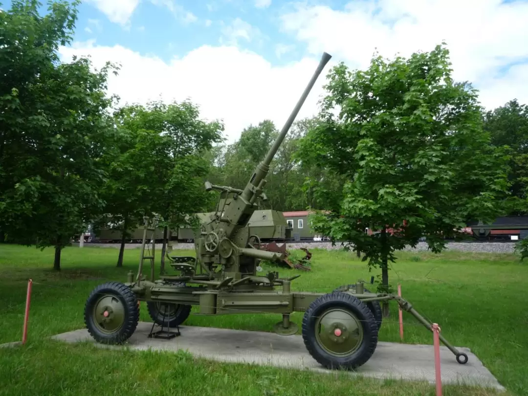 Выставка военной техники на Поклонной горе Выставка военной техники на Поклонной горе