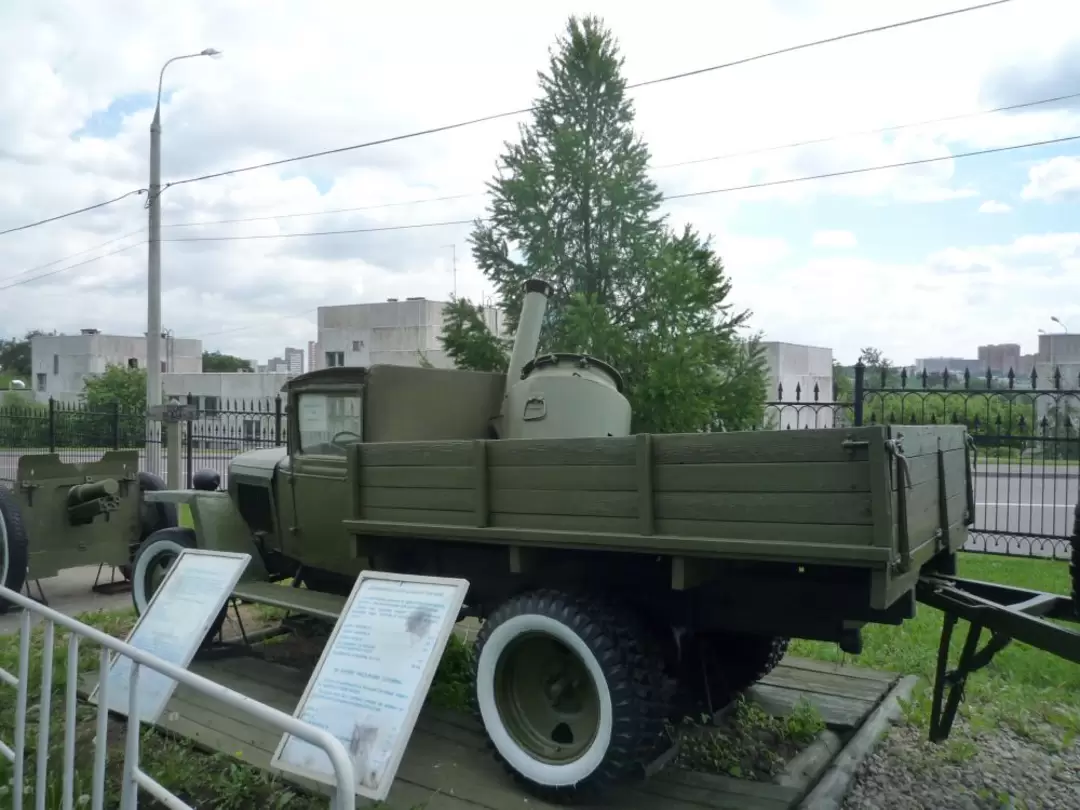 Выставка военной техники на Поклонной горе Выставка военной техники на Поклонной горе