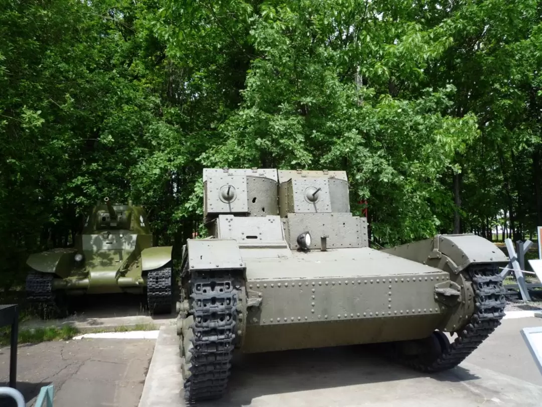 Выставка военной техники на Поклонной горе Выставка военной техники на Поклонной горе