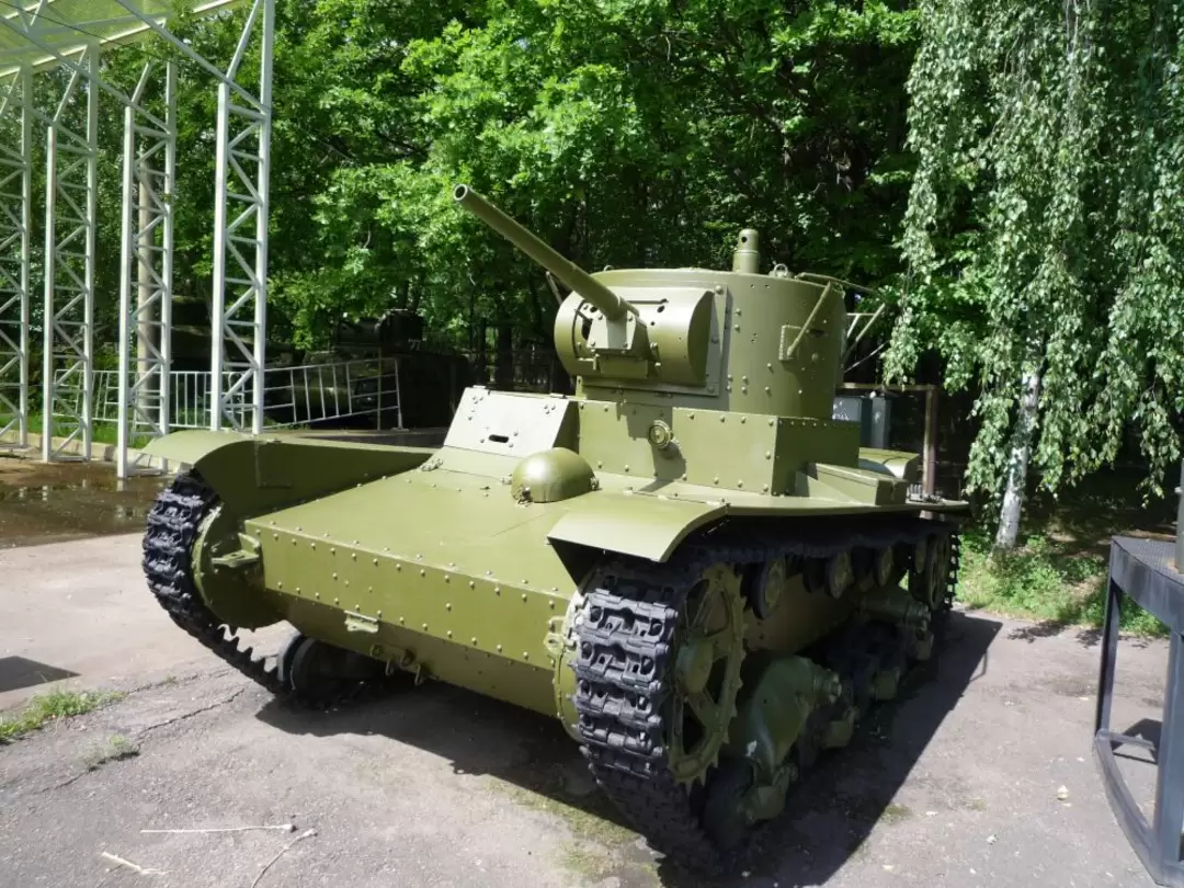 Выставка военной техники на Поклонной горе Выставка военной техники на Поклонной горе