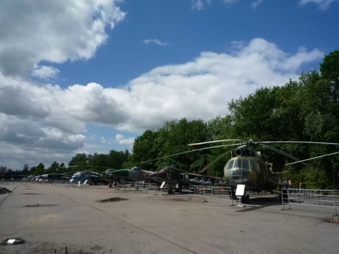 Выставка военной техники на Поклонной горе Выставка военной техники на Поклонной горе