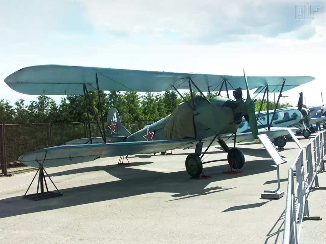 У-2 (позже По-2) У-2 (позже По-2)