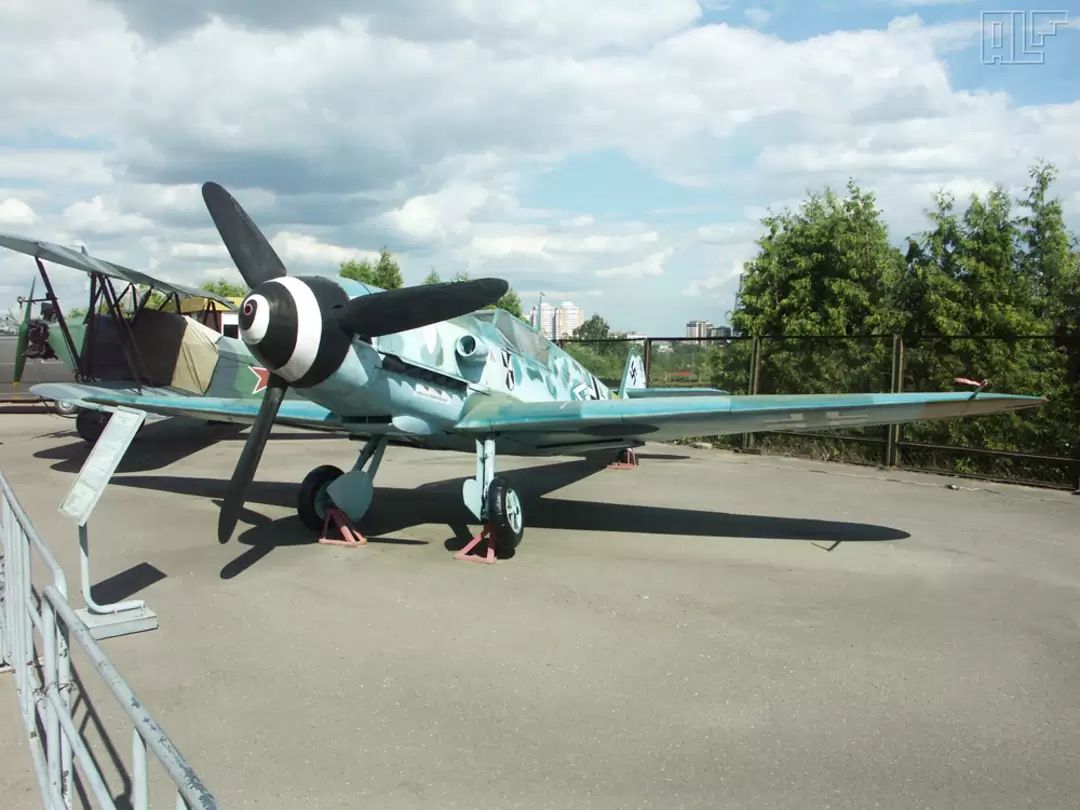 Ме-109 Ф-2 (BF-109 F-2) Ме-109 Ф-2 (BF-109 F-2)