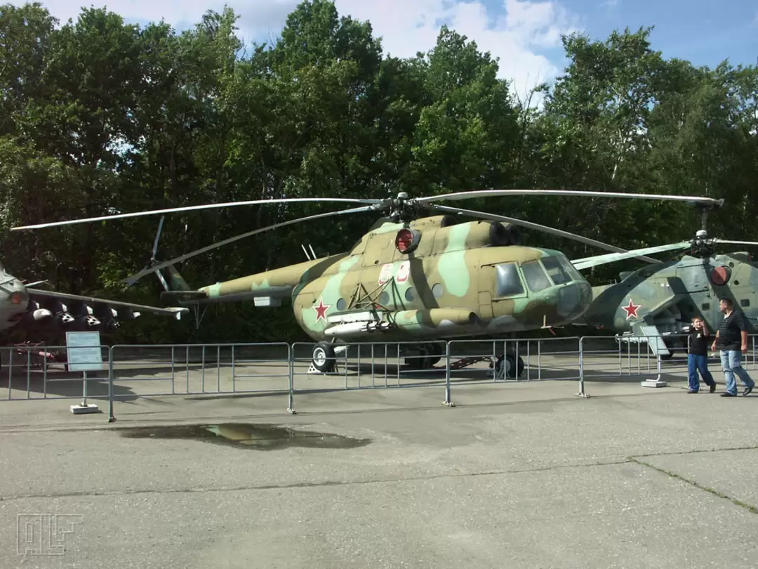 Ми-8 Военно-транспортный Ми-8 Военно-транспортный