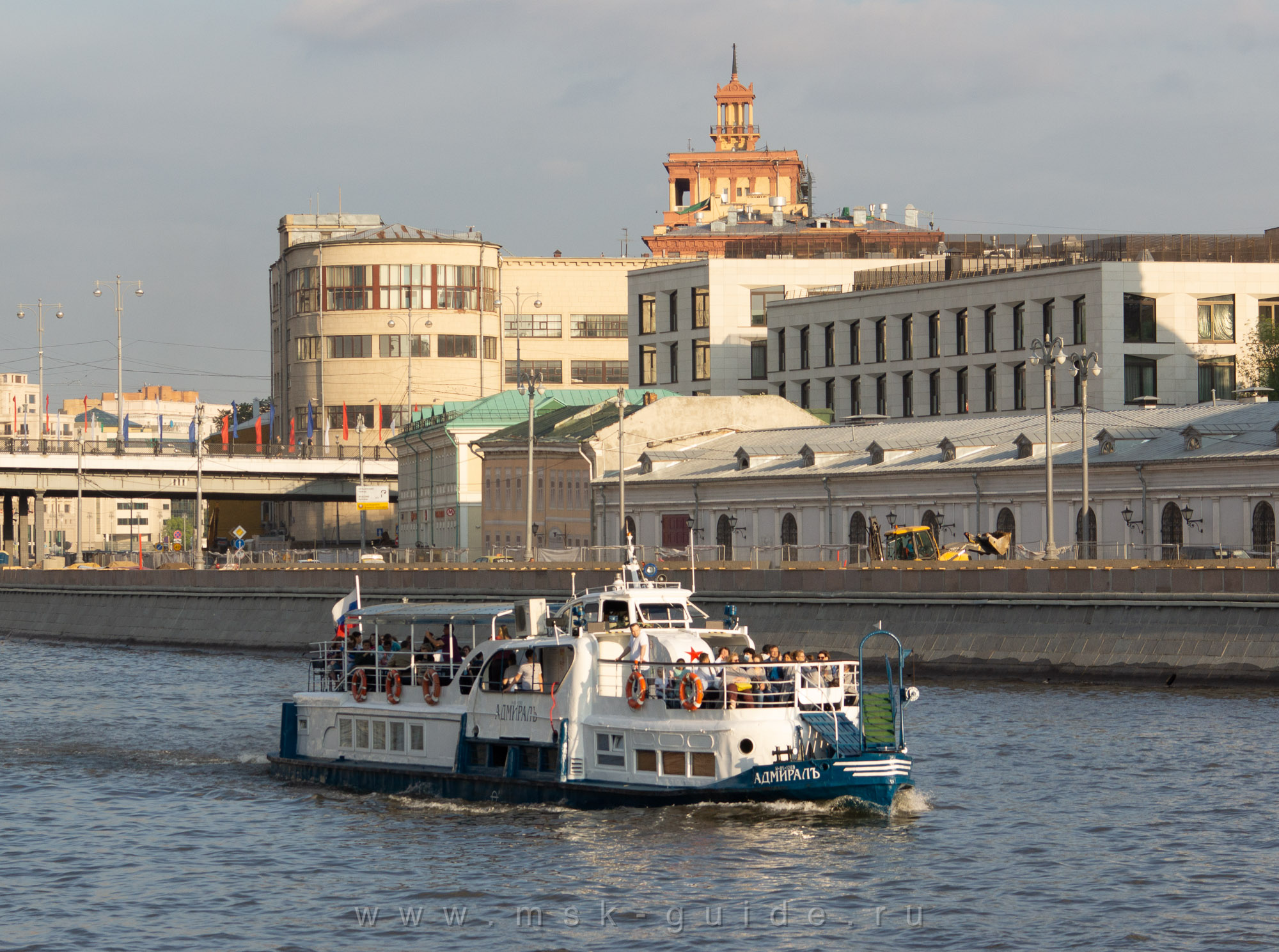Прогулочный теплоход «Адмиралъ» в Москве Прогулочный теплоход «Адмиралъ» в Москве