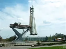 Макет ракеты-носителя «Восток» на ВДНХ