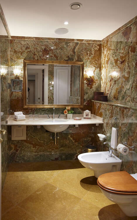 Туалет в гостинице украина