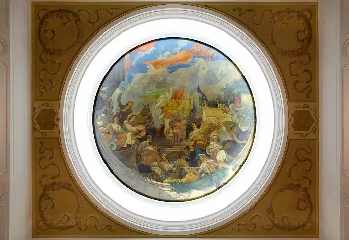 Живописный плафон в центральном холле «Праздник труда и урожая на хлебосольной Украине», 1957