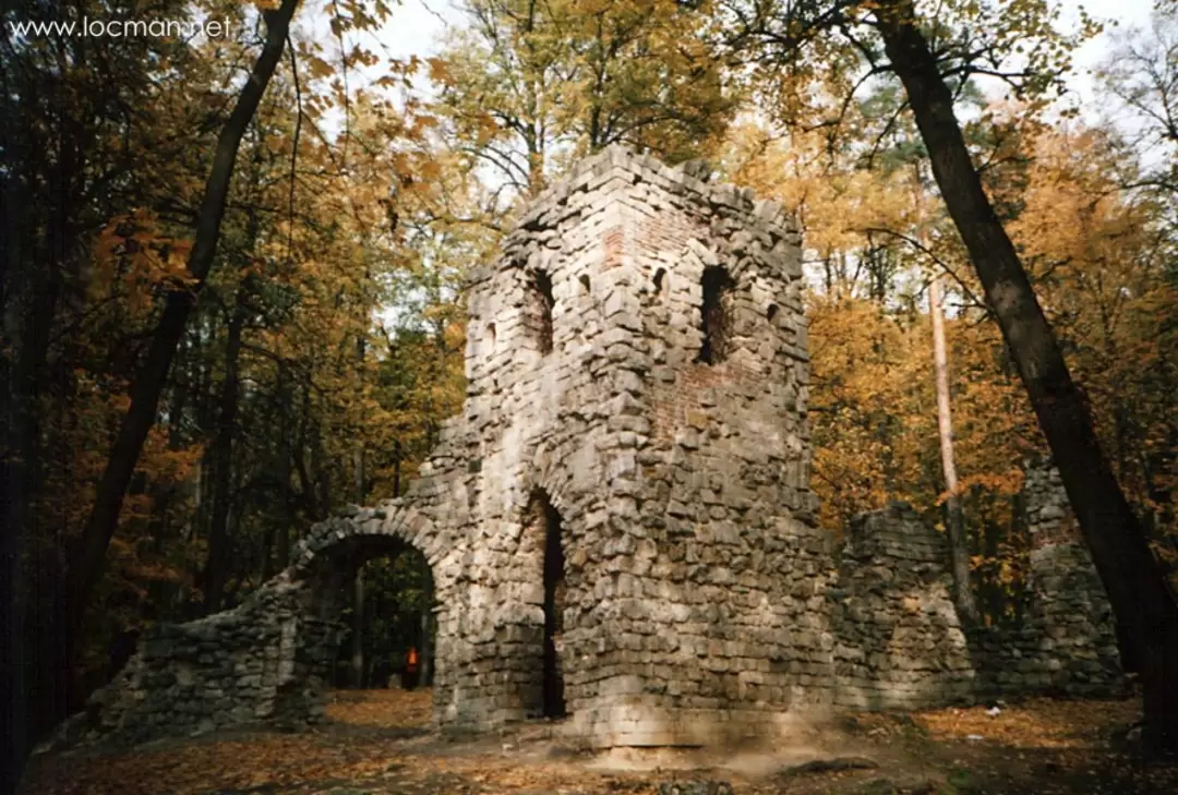 Башня-руина в Царицыно