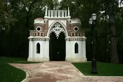 Фигурные ворота «Виноградные» в Царицыно