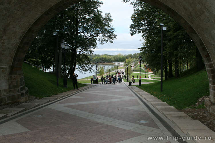 Км царицыно. Гротесковые мосты в Царицыно. Царицыно мост некраслва43. Царицыно мост Некрасова 43. Мост на глухой дорожке Царицыно.