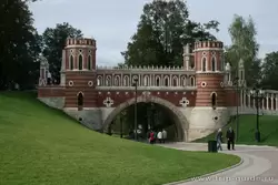 Музей Царицыно, Фигурный мост