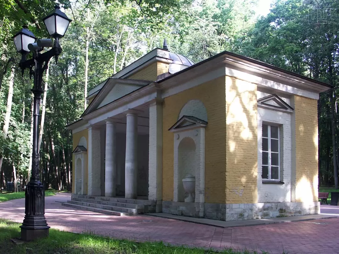 Павильон «Нерастанкино» в парке Царицыно