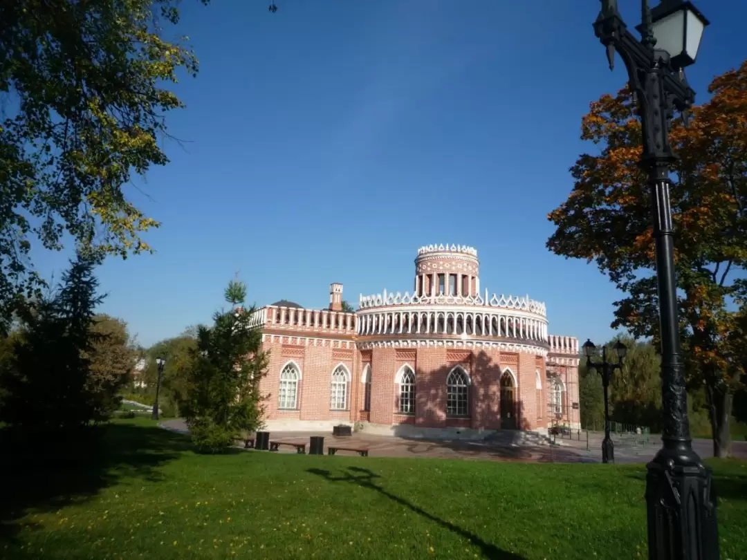 Третий Кавалерский корпус в усадьбе Царицыно Третий Кавалерский корпус в усадьбе Царицыно